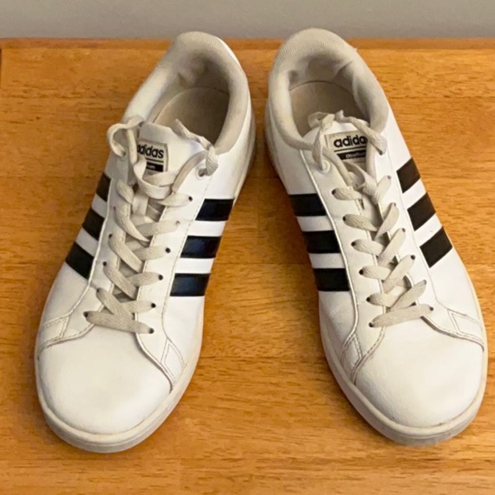 Adidas Cloudfoam sneakers size 8.5